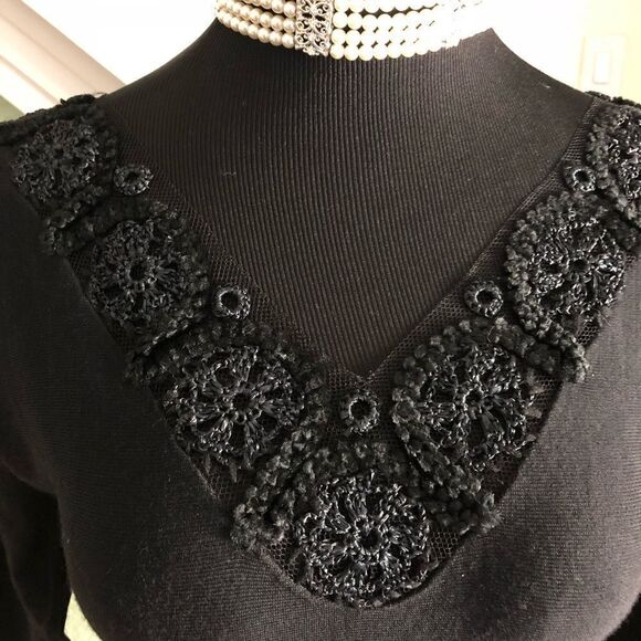Vintage delicate sweater by Cecile - Picture 2 of 4